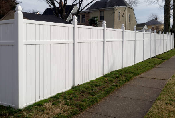 Trusted Residential Vinyl Fence Services
